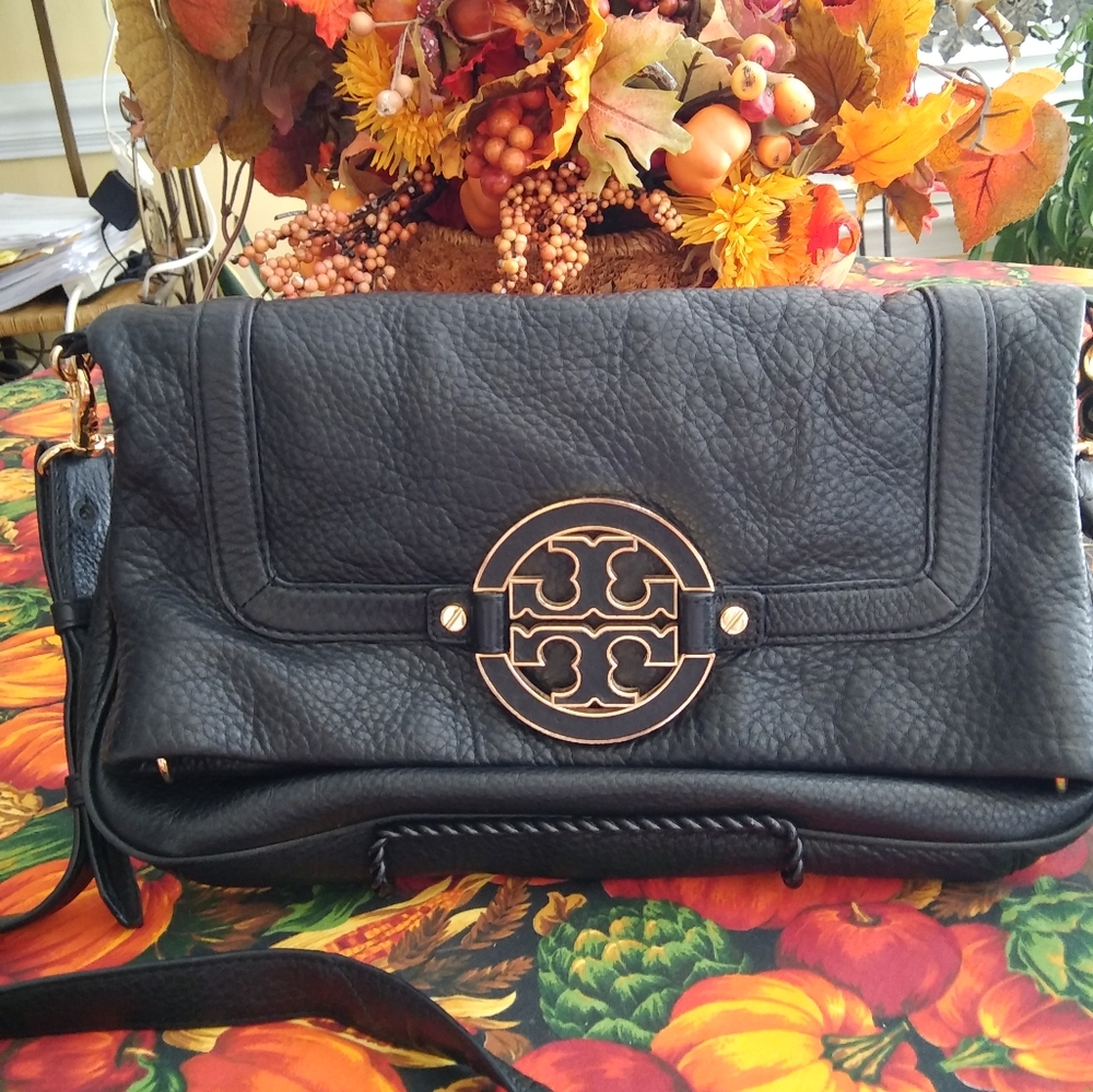 Tory Burch Amanda Messenger Crossbody / Shoulder Bag